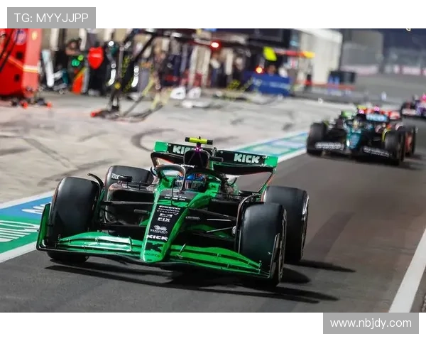 新赛季F1围场风云再起车队博弈与冠军悬念升级技术规则变革引关注