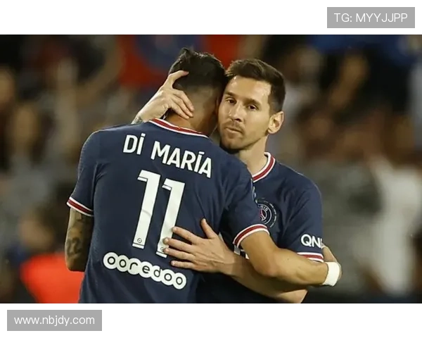 梅西转会后首度亮相大巴黎 与内马尔携手演绎新赛季精彩篇章