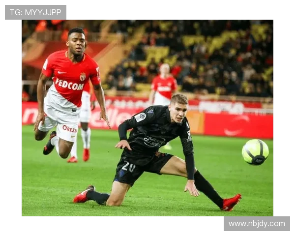 里尔俱乐部战术革新与球员发展：解析其在法国足球中的崛起与未来前景